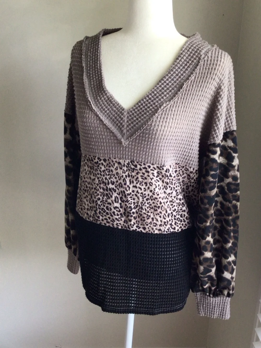 Bibi Colorblock V-neck Waffle Knit Top